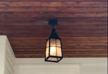 Exterior porch lamp