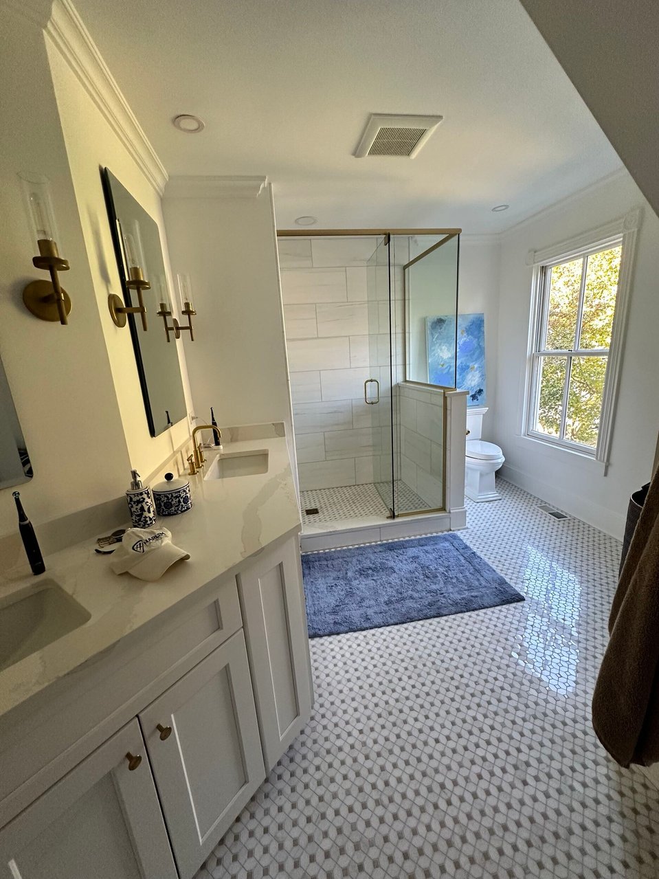 An Angled, Wall-Hugging Vanity In A Bathroom