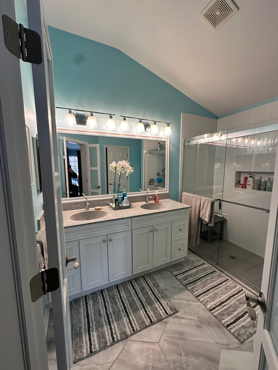 Small Bathroom With Brightly Colored Wall Paint