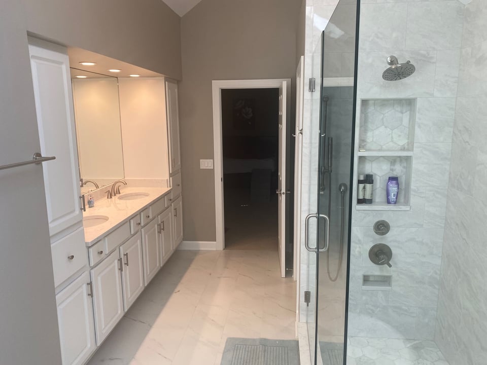White Built-In Set-back Vanity Installed In A Bathroom