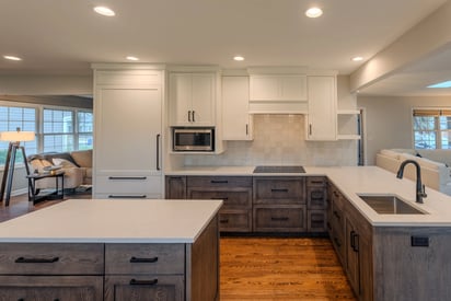 Lundberg kitchen wide shot of island and countertops